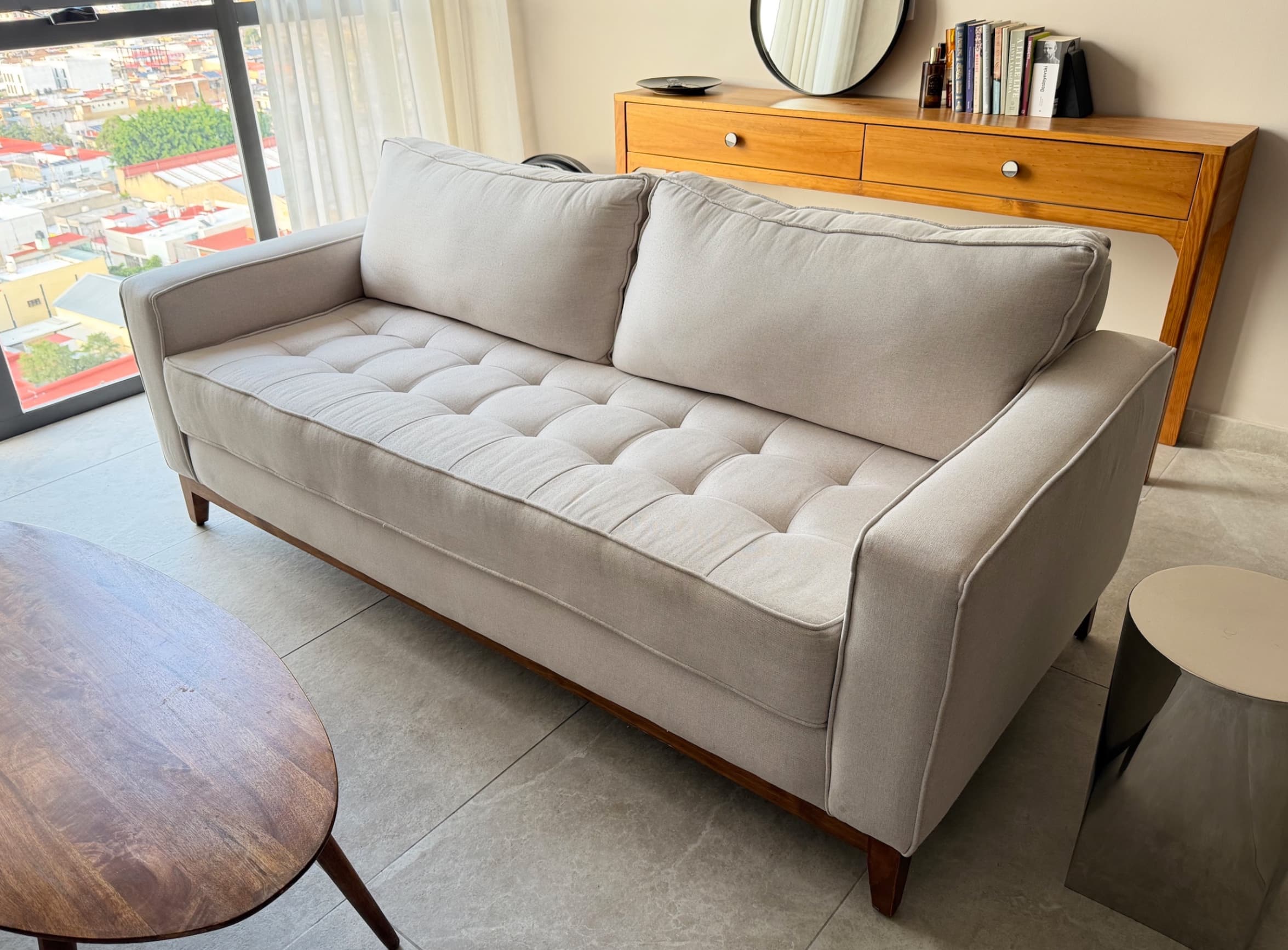 Sillón beige claro